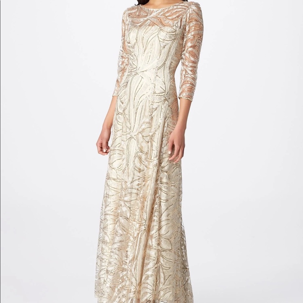 A very elegant and classy dress!